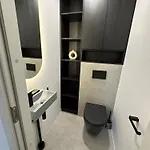 Appartement Brand New With Balcony And Free Parking *