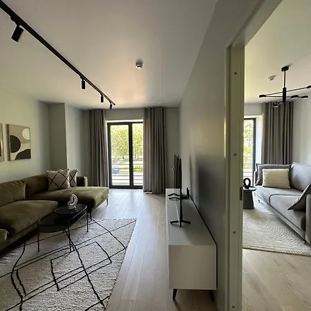 Brand New With Balcony And Free Parking アパート タリン