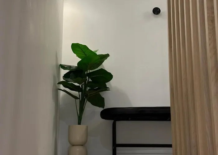 Brand New With Balcony And Free Parking Apartman