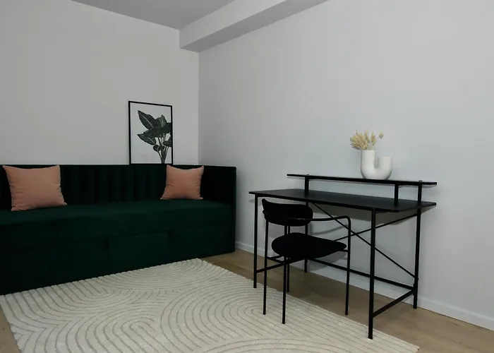 Apartment Brand New With Balcony And Free Parking *