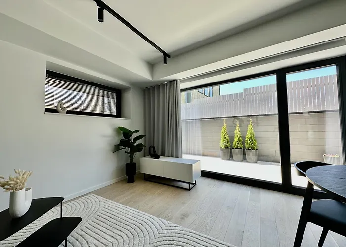 Apartman Brand New With Balcony And Free Parking