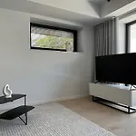 Brand New With Balcony And Free Parking شقة