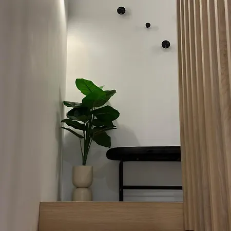 Brand New With Balcony And Free Parking Lejlighed