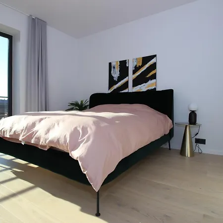 Brand New With Balcony And Free Parking * 塔林