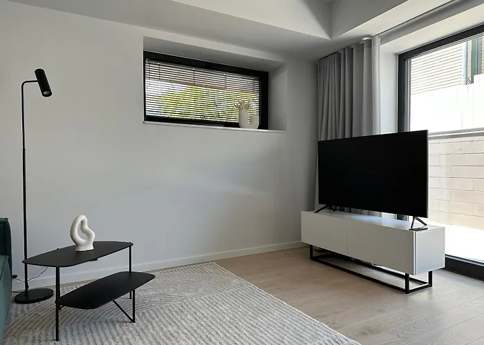 Brand New With Balcony And Free Parking Apartman